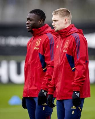 AMSTERDAM - Brian Brobbey and Kenneth Taylor during a training session ahead of the UEFA Europa League play-off match between FC Union Berlin and Ajax Amsterdam at sportpark de Toekomst on February 22, 2023 in Amsterdam, Netherlands. ANP KOEN VAN WEEL UEFA Europa League Play-off MD-1 2022 2023 xVIxANPxSportx xxANPxIVx 463319173 originalFilename: 463319173.jpg