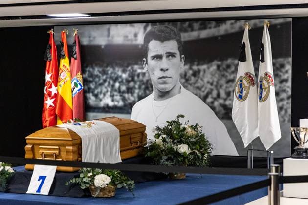 Bilder des Jahres 2023, Sport 02 Februar Sport Themen der Woche KW08 Sport Bilder des Tages Photo 2023 72 Lagencia Press Fans, former players, personalities and a large representation of Real Madrid, headed by our president Florentino PÃ rez, attended the funeral chapel of Amancio Amaro, located at the Santiago BernabÃ u Stadium. Carlo Ancelotti declared: He has been a spectacular legend. We have to keep alive the memory of a person who has done so much for Madrid and for soccer . Carvajal, who represented the squad alongside Modric, said, He has gone down in history for all his facets and he defended the values and effort of the canteranos. We dedicate the victory at Anfield to him. Madrid Spain Copyright: xLAP_220022300172x LAP_220022300172
