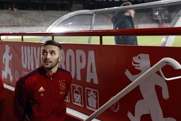 BERLIN - Dusan Tadic of Ajax during a Walk around the pitch prior to the UEFA Europa League play-off match between FC Union Berlin and Ajax Amsterdam at Stadion An der Alten Forsterei on February 22, 2023 in Berlin, Germany. ANP MAURICE VAN STONE UEFA Europa League Play-off MD-1 2022 2023 xVIxANPxSportx xxANPxIVx 463346713 originalFilename: 463346713.jpg