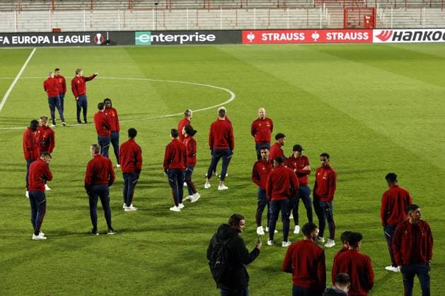 BERLIN - The Ajax selection during a Walk around the pitch prior to the UEFA Europa League play-off match between FC Union Berlin and Ajax Amsterdam at Stadion An der Alten Forsterei on February 22, 2023 in Berlin, Germany. ANP MAURICE VAN STONE UEFA Europa League Play-off MD-1 2022 2023 xVIxANPxSportx xxANPxIVx 463348152 originalFilename: 463348152.jpg