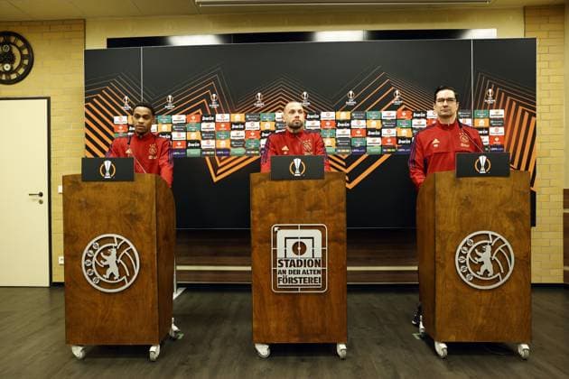 BERLIN - (lr) Jurrien Timber of Ajax, Ajax coach John Heitinga and Ajax Communication manager Miel Brinkhuis during the press conference, PK, Pressekonferenz prior to the UEFA Europa League play-off match between FC Union Berlin and Ajax Amsterdam at Stadion An der Alten Försterei on February 22, 2023 in Berlin, Germany. ANP MAURICE VAN STONE UEFA Europa League Play-off MD-1 2022 2023 xVIxANPxSportx xxANPxIVx 463348939 originalFilename: 463348939.jpg