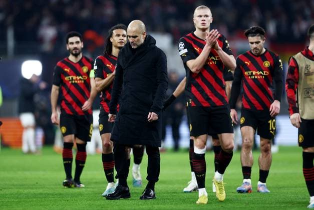 Sport Themen der Woche KW08 Sport Bilder des Tages Mandatory Credit: Photo by James Marsh Shutterstock (13775724ba) Manchester City Manager Pep Guardiola and his players look dejected. RB Leipzig v Manchester City, UEFA Champions League, Round of 16, First Leg, Football, Red Bull Arena, Leipzig, UK - 22 Feb 2023 EDITORIAL USE ONLY No use with unauthorised audio, video, data, fixture lists, club league logos or live services. Online in-match use limited to 120 images, no video emulation. No use in betting, games or single club league player publications. RB Leipzig v Manchester City, UEFA Champions League, Round of 16, First Leg, Football, Red Bull Arena, Leipzig, UK - 22 Feb 2023 EDITORIAL USE ONLY No use with unauthorised audio, video, data, fixture lists, club league logos or live services. Online in-match use limited to 120 images, no video emulation. No use in betting, games or single club league player publications.  Copyright: xJamesxMarsh Shutterstockx 13775724ba