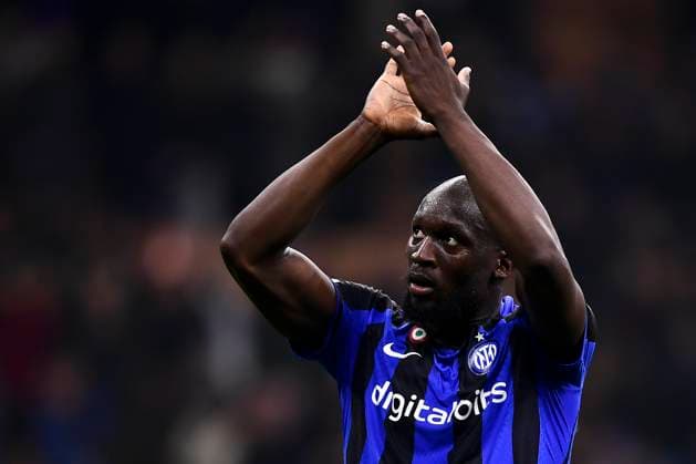 Sport Themen der Woche KW08 Sport Bilder des Tages FC Internazionale v FC Porto - UEFA Champions League Romelu Lukaku of FC Internazionale celebrates the victory at the end of the UEFA Champions League round of 16 football match between FC Internazionale and FC Porto. Milan Italy Copyright: xNicolòxCampox