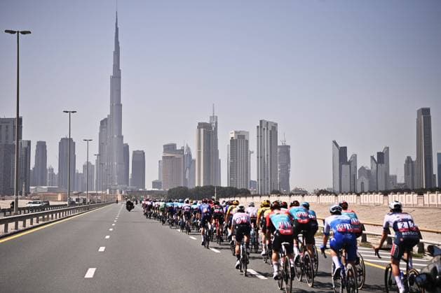 Bilder des Jahres 2023, Sport 02 Februar Sport Themen der Woche KW08 Sport Bilder des Tages Foto Marco Alpozzi LaPresse 23 Febbraio 2023 - Abu Dhabi, UAE - ciclismo - UAE Tour - DUBAI STAGE - Quarta Tappa da Shindagha a Dubai Harbour - 174 KM Nella foto: un momento della gara February 23, 2023 Abu Dhabi, UAE - sport, cycling - UAE Tour - DUBAI STAGE - 4th Stage from Shindagha to Dubai Harbour 108 Miles- In the pic: a moment from the race  Copyright: xMarcoxAlpozzi LaPressex