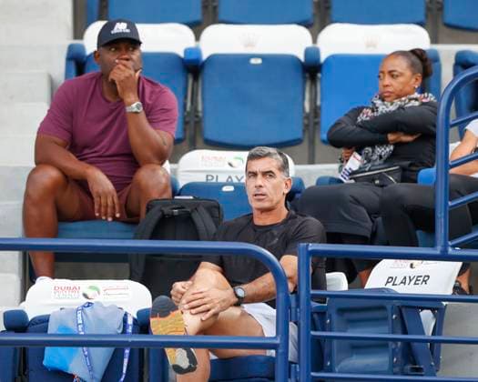 Coco Gauff team in the players box, coach, coach Diego Moyano, behind them father Corey and mother Candi Tennis Dubai Tennis Championships 2023 WTA Dubai Duty Free Tennis Stadium Dubai United Arab Emirates 23 February 2023 Copyright: xJuergenxHasenkopfx
