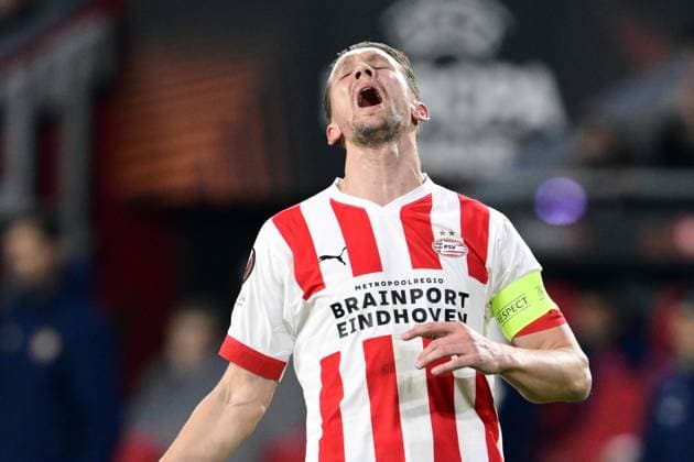 EINDHOVEN - Luuk de Jong of PSV Eindhoven reacts during the UEFA Europa league play-off match between PSV Eindhoven and Sevilla FC at Phillips stadium on February 23, 2023 in Eindhoven, Netherlands. ANP OLAF KRAAK PSV Eindhoven v Sevilla FC: Knockout Round Play-Off Leg Two - UEFA Europa League 2022 2023 xVIxANPxSportx xxANPxIVx 463444937 originalFilename: 463444937.jpg