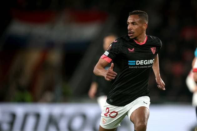 EINDHOVEN - Fernando of Sevilla FC during the UEFA Europa league play-off match between PSV Eindhoven and Sevilla FC at Phillips stadium on February 23, 2023 in Eindhoven, Netherlands. AP Dutch Height Jeroen Putmans PSV Eindhoven v Sevilla FC: Knockout Round Play-Off Leg Two - UEFA Europa League 2022 2023 xVIxANPxSportx xJeroenxPutmansxIVx 463445509 originalFilename: 463445509.jpg