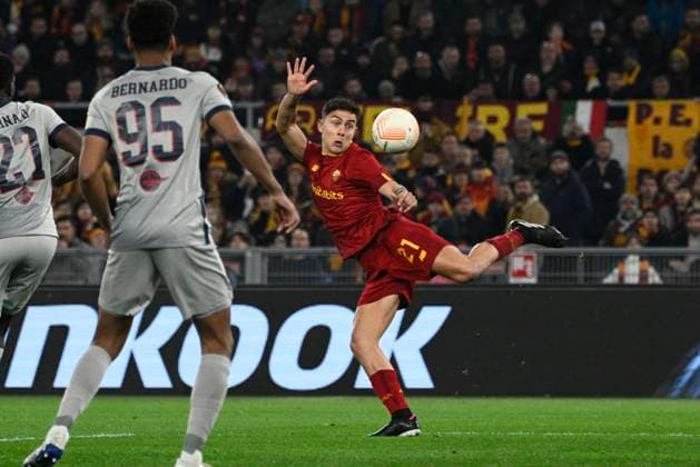 Foto Fabrizio Corradetti LaPresse 23 Febbraio 2023 - Roma, Italia - calcio - Roma vs Salisburgo - Uefa Europa League 2022 2023 - Stadio Olimpico. Nella foto: Paulo Dybala (AS Roma) Foto Fabrizio Corradetti LaPresse February 23, 2023 Rome, Italy - sport, soccer - Roma vs Salzburg - Uefa Europe League 2022 2023 - Olimpic Stadium. In the pic: Paulo Dybala (AS Roma)  Copyright: xFabrizioxCorradetti LaPressex
