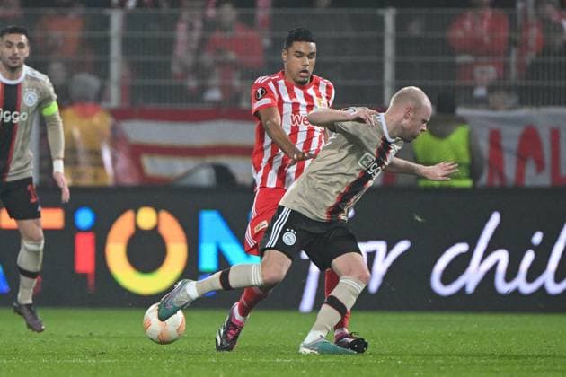 Football, men, season 2022 2023, Europa League, play offs to the round of 16, second leg , 1 FC Union Berlin Ajax Amsterdam, v l Danilho Doekhi 1 FC Union Berlin and Davy Klaassen Ajax Amsterdam in duel , 23 02 2022, Copyright: xMatthiasxKochx