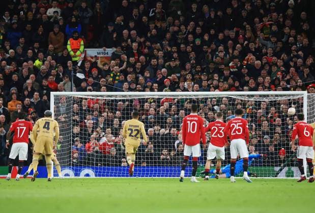 Mandatory Credit: Photo by Matt West Shutterstock (13775740n) Manchester United, ManU goalkeeper David De Gea is unable to stop the penalty kick scored by Robert Lewandowski of Barcelona 0-1 Manchester United v Barcelona, UEFA Europa League, Play-Off Round, Second Leg, Football, Old Trafford, Manchester, UK - 23 Feb 2023 EDITORIAL USE ONLY No use with unauthorised audio, video, data, fixture lists, club league logos or live services. Online in-match use limited to 120 images, no video emulation. No use in betting, games or single club league player publications. Manchester United v Barcelona, UEFA Europa League, Play-Off Round, Second Leg, Football, Old Trafford, Manchester, UK - 23 Feb 2023 EDITORIAL USE ONLY No use with unauthorised audio, video, data, fixture lists, club league logos or live services. Online in-match use limited to 120 images, no video emulation. No use in betting, games or single club league player publications.  Copyright: xMattxWest Shutterstockx 13775740n