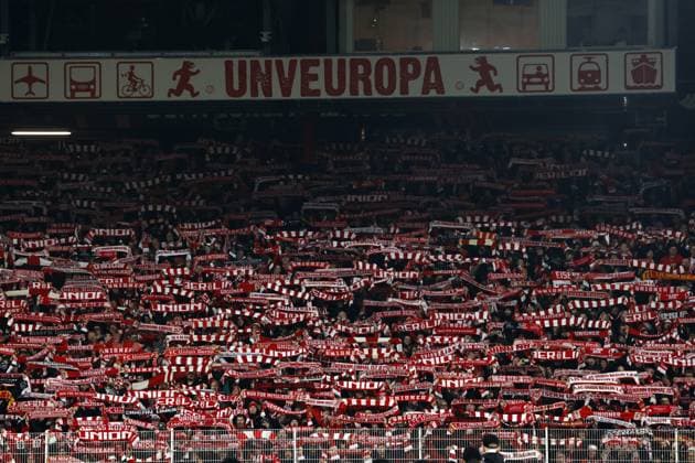 BERLIN - FC Union Berlin supporters during the UEFA Europa league play-off match between FC Union Berlin and Ajax Amsterdam and at Stadion An der Alten Forsterei on February 23, 2023 in Berlin, Germany. ANP MAURICE VAN STONE 1. FC Union Berlin v AFC Ajax: Knockout Round Play-Off Leg Two - UEFA Europa League 2022 2023 xVIxANPxSportx xxANPxIVx 463454769 originalFilename: 463454769.jpg