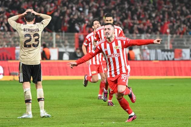 Football, men, season 2022 2023, Europa League, play offs to the round of 16, second leg , 1 FC Union Berlin Ajax Amsterdam, Josip Juranovic 1 FC Union Berlin goal celebration, cheers after his goal to 2 0 , 23 02 2022, Copyright: xMatthiasxKochx