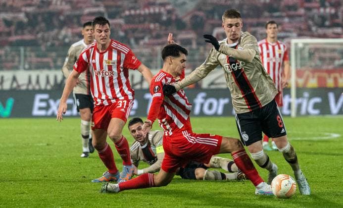 23 02 2023, GER, soccer, men, UEFA, soccer Europa League, play off, season 2022 2023, second leg, 1 FC union Berlin Ajax Amsterdam Robin Knoche 1 FC union Berlin, li , Diego Leite 1 FC union Berlin, center vs Kenneth Taylor Ajax Amsterdam, re Berlin Stadion An der Alten Försterei Berlin Germany