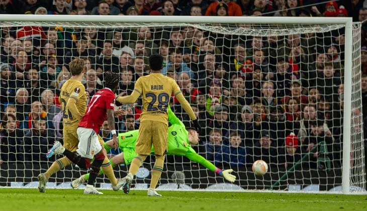 Football - UEFA Europa League - Play-Off 2nd Leg - Manchester United, ManU FC v FC Barcelona, Barca MANCHESTER, ENGLAND - Thursday, February 23, 2023: Manchester United s Frederico Rodrigues de Paula Santos scores side s first equalising goal during the UEFA Europa League Play-Off 2nd Leg game between Manchester United FC and FC Barcelona at Old Trafford. MANCHESTER Old Trafford GREATER MANCHESTER ENGLAND  Copyright: xDavidxRawcliffex P2023-02-23-Man_Utd_Barcelona-56