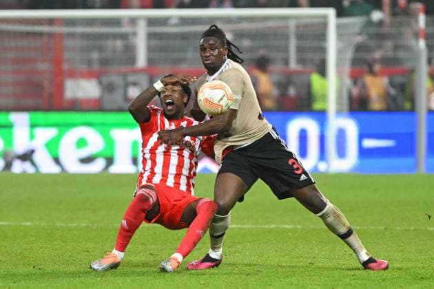 Football, men, season 2022 2023, Europa League, play offs to the round of 16, second leg , 1 FC Union Berlin Ajax Amsterdam, v l Sheraldo Becker 1 FC Union Berlin and Calvin Bassey Ajax Amsterdam in duel , 23 02 2022, Copyright: xMatthiasxKochx