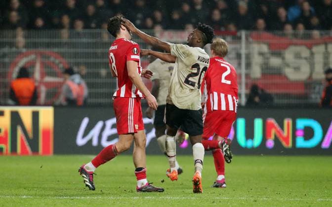 Rani Khedira and Mohammed Kudus clash, slap Sport Football Soccer UEL UEFA Europa League Men Season 2022 2023 23 02 2023 1 FC Union Berlin FCU vs Ajax Amsterdam DFL regulations prohibit any use of photographs as image sequences and or quasi video