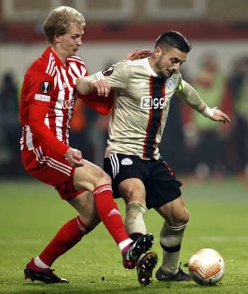 BERLIN - (lr) Morten Thorsby of 1. FC Union Berlin, Dusan Tadic of Ajax during the UEFA Europa league play-off match between FC Union Berlin and Ajax Amsterdam and at Stadion An der Alten Forsterei on February 23, 2023 in Berlin, Germany. ANP MAURICE VAN STONE 1. FC Union Berlin v AFC Ajax: Knockout Round Play-Off Leg Two - UEFA Europa League 2022 2023 xVIxANPxSportx xxANPxIVx 463461948 originalFilename: 463461948.jpg