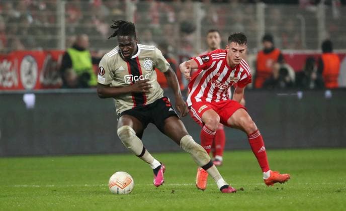 Calvin Bassey, Janik Haberer duel match scene action sports soccer soccer UEL UEFA Europa League men season 2022 2023 23 02 2023 1 FC Union Berlin FCU vs Ajax Amsterdam DFL regulations prohibit any use of photographs as image sequences and or quasi video