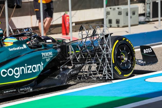 14 ALONSO Fernando (spa), Aston Martin F1 Team AMR23, action during the Formula 1 Aramco pre-season testing 2023 of the 2023 FIA Formula One World Championship, WM, Weltmeisterschaft from February 23 to 25, 2023 on the Bahrain International Circuit, in Sakhir, Bahrain - F1 - PRE-SEASON TESTING 2023 - BAHRAIN DPPI Panoramic  20230224_GOOD5992