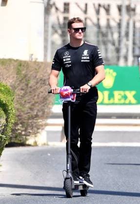 Formula 1 test drives in Bahrain 2023 24 02 2023, Bahrain International Circuit, Sakhir, Formula 1 test drives in Bahrain 2023 , in the picture test driver Mick Schumacher DEU circles the track with an electric scooter nordphotoxGmbHx xBratic nph00250