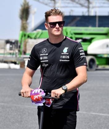 Formula 1 test drives in Bahrain 2023 24 02 2023, Bahrain International Circuit, Sakhir, Formula 1 test drives in Bahrain 2023 , in the picture test driver Mick Schumacher DEU circles the track with an electric scooter nordphotoxGmbHx xBratic nph00250