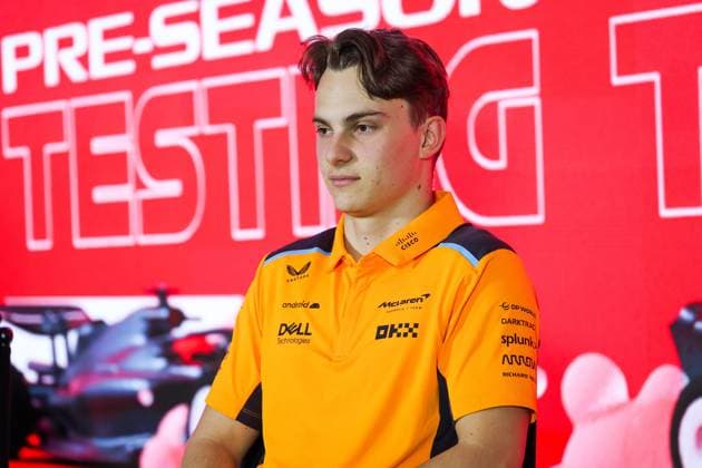 PIASTRI Oscar (aus), McLaren F1 Team MCL60, portrait during the Formula 1 Aramco pre-season testing 2023 of the 2023 FIA Formula One World Championship, WM, Weltmeisterschaft from February 23 to 25, 2023 on the Bahrain International Circuit, in Sakhir, Bahrain - F1 - PRE-SEASON TESTING 2023 - BAHRAIN DPPI Panoramic  20230224_GOOD6486