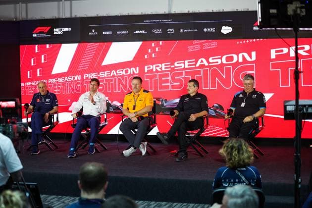 press conference, PK, Pressekonferenz TOST Franz (aut), Team Principal of Scuderia AlphaTauri, VOWLES James, Team Principal of Williams Racing, BROWN Zak (usa), CEO of of McLaren Racing, STEINER Guenther (ita), Team Principal of Haas F1 team, SZAFNAUER Otmar, Team Principal of Alpine F1 Team, portrait during the Formula 1 Aramco pre-season testing 2023 of the 2023 FIA Formula One World Championship, WM, Weltmeisterschaft from February 23 to 25, 2023 on the Bahrain International Circuit, in Sakhir, Bahrain - F1 - PRE-SEASON TESTING 2023 - BAHRAIN DPPI Panoramic 20230224_GOOD6586
