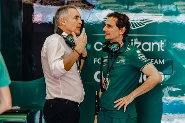 Formula 1 Pre Season Tests Bahrain Friday, 24 02 2023 Martin Whitmarsch, Pedro de la Rosa Aston Martin Formula One Team Formula 1 Pre Season Tests Bahrain Friday, 24 02 2023 Copyright: xBEAUTIFULxSPORTS Erlhofx