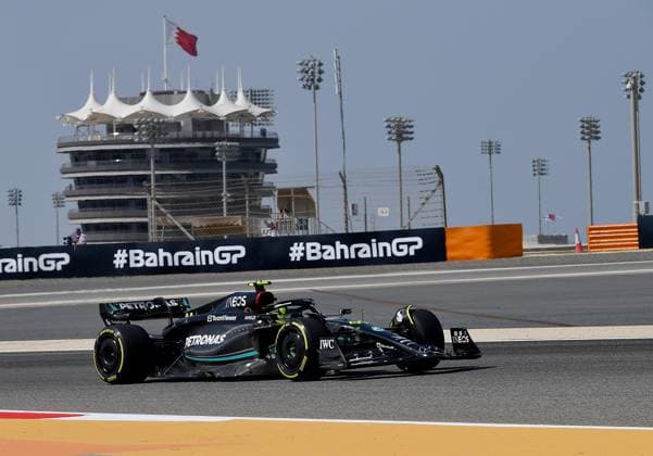 24 02 2023, Bahrain International Circuit, Sakhir, Formula 1 Test Drives in Bahrain 2023 , in picture Lewis Hamilton GBR , Mercedes AMG Petronas Formula One Team Sakhir Bahrain International Circuit Bahrain  eu-images-506