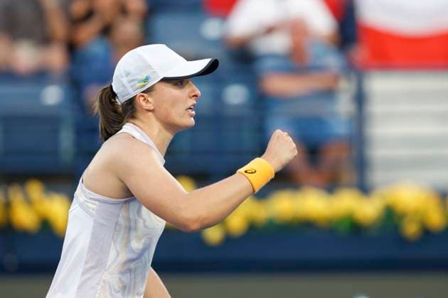 Iga Swiatek makes fist and cheer, cheer, joy, emotion Tennis Dubai Tennis Championships 2023 WTA Dubai Duty Free Tennis Stadium Dubai United Arab Emirates 24 February 2023 Copyright: xJuergenxHasenkopfx