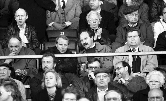 29.02.92 VfB Stuttgart - Dynamo Dresden Deutschland, Stuttgart, 29.02.1992, Fussball, Bundesliga, VfB Stuttgart - Dynamo Dresden (1:1): v.l. Berti Vogts, Horst Köppel. *** 29 02 92 VfB Stuttgart Dynamo Dresden Germany, Stuttgart, 29 02 1992, Football, Bundesliga, VfB Stuttgart Dynamo Dresden 1 1 v l Berti Vogts, Horst Köppel