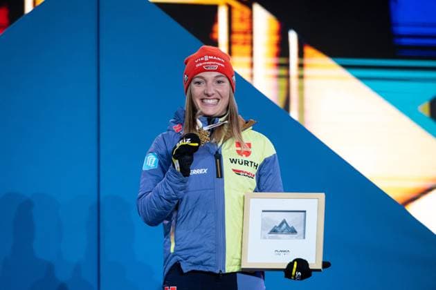 World champion Katharina Althaus Germany cheers on the podium for victory and gold medal in ski jumping from HS102 normal hill, SLO, FIS Nordic World Ski Championships Planica 2023, World Championships award ceremony Kranjska Gora, 24 02 2023, season 2022 2023 SLO, FIS Nordic World Ski Championships Planica 2023, World Championships award ceremony Kranjska Gora, 24 02 2023, season 2022 2023 Planica Copyright: xEibner Memmlerx EP_MMR