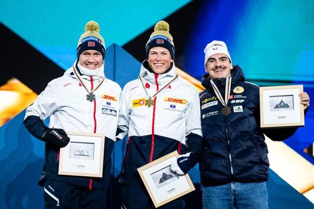 230224 Silver medalist Pal Golberg of Norway, gold medalist Johannes Hosflot Klaebo of Norway and bronze medalist Jules Chappaz of France pose with their medals at the Medal ceremony for the men?s cross country skiing sprint during the FIS Nordic Ski World Championships on February 24, 2023 in Kranjska Gora Photo Petter Arvidson BILDBYRAN kod PA PA0519 skidor cross country skiing langrenn skid vm 2023 fis nordic ski world championships bbeng fis nordic world ski championships vm ski vm medaljceremoni medal ceremony jubel,  Copyright: PETTERxARVIDSON BB230224PA225