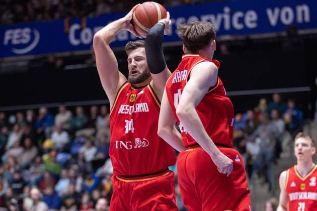 Germany Sweden, World Cup Qualification Rebound by Leon Kratzer Germany, 34 Basketball World Cup qualifying match between Germany and Sweden on February 24, 2023 at Süwag Energie ARENA in Frankfurt am Main , Frankfurt am Main Hesse Germany Süwag Energie ARENA