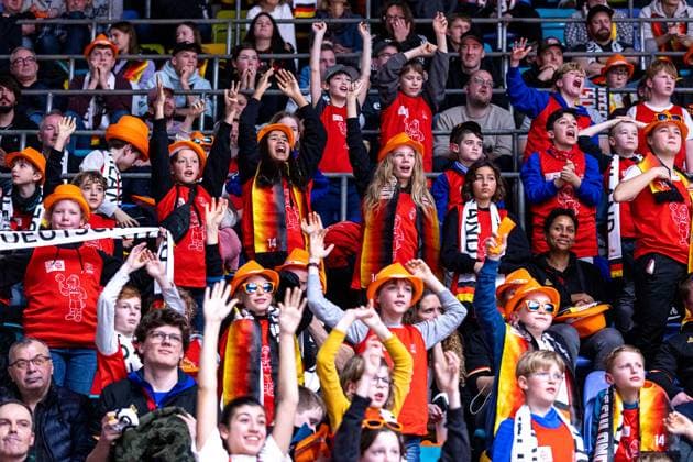 Fan, fans, spectators, symbol picture, symbol photo, Germany vs Sweden, basketball, world cup qualification 2023, group J, 24 02 2023 Germany vs Sweden, basketball, world cup qualification 2023, group J, 24 02 2023 Frankfurt Main Copyright: xEibner-Pressefoto G.xSantemizx EP_EER