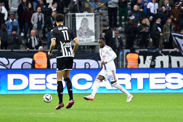 Sinaly DIOMANDE ( 2 - Lyon ) - Salama Amine ( 11 - Angers ) - FOOTBALL : Angers vs Lyon - Ligue 1 - 25 02 2023 FedericoPestellini Panoramic 