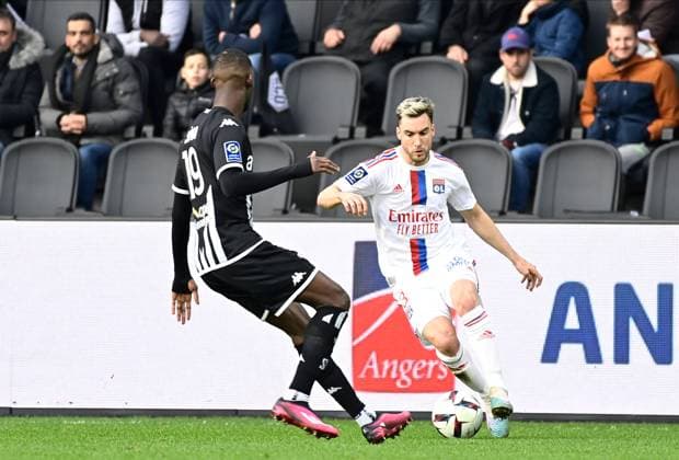Nicolas TAGLIAFICO ( 3 - Lyon ) - Sima Abdallah ( 19 - Angers ) - FOOTBALL : Angers vs Lyon - Ligue 1 - 25 02 2023 FedericoPestellini Panoramic 