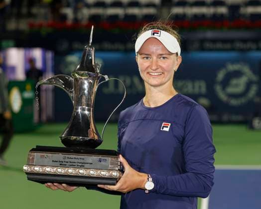 Barbora Krejcikova mit dem Pokal, Trophäe Jubel, Freude, Emotion, Finale, Endspiel - Dubai Tennis Championships 2023 - WTA, Tennis Damen - Dubai Duty Free Tennis Stadium - Dubai - - United Arab Emirates - 25 February 2023. Copyright: xJuergenxHasenkopfx