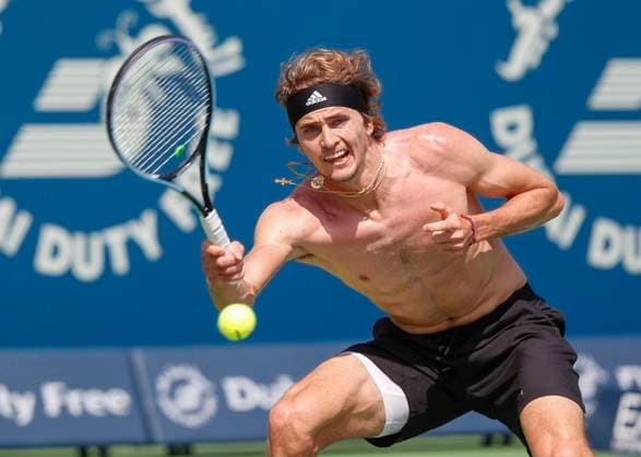 Sport Themen der Woche KW08 Sport Bilder des Tages Alexander Zverev (GER) trainiert auf dem Centre Court mit Trainer, coach Sergi Bruguera und Tobias Kamke Tennis - Dubai Duty Free Tennis Championships - ATP, Tennis Herren - Dubai Duty Free Tennis Stadium - Dubai - - United Arab Emirates - 26 February 2023. *** Alexander Zverev GER trains on Centre Court with coach, coach Sergi Bruguera and Tobias Kamke Tennis Dubai Duty Free Tennis Championships ATP Dubai Duty Free Tennis Stadium Dubai United Arab Emirates 26 February 2023 Copyright: xJuergenxHasenkopfx