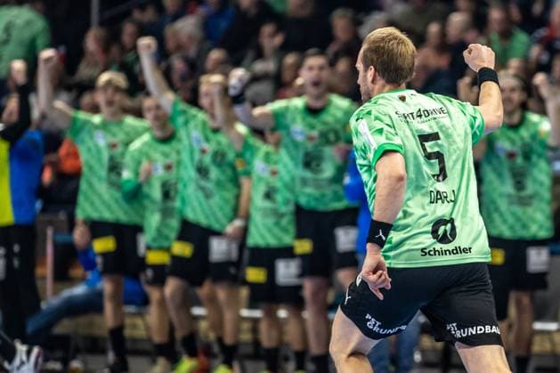 Sport Themen der Woche KW08 Sport Bilder des Tages Berlin, 26.02.23, Handball: Bundesliga, Fuechse Berlin - MT Melsungen , 21. Spieltag, Max-Schmeling-Halle. Berlins Max Darj freut sich ueber seinen Treffer. Fuechse Berlin - MT Melsungen *** Berlin, 26 02 23, Handball Bundesliga, Fuechse Berlin MT Melsungen , 21 matchday, Max Schmeling Halle Berlins Max Darj is happy about his goal Fuechse Berlin MT Melsungen