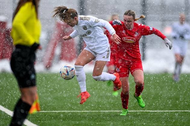 v li Laura Gloning FCB, 17 Charlotta Imping Cologne, 18 in duel, duel, tackle, dynamic, action, action, 26 02 2023, Munich Germany , Football,2 Women Bundesliga, FC Bayern Munich II 1 FC Cologne II, DFB DFL REGULATIONS PROHIBIT ANY USE OF PHOTOGRAPHS AS IMAGE SEQUENCES AND OR QUASI VIDEO xslx