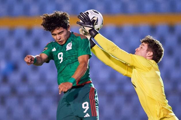 RECORD DATE NOT STATED Concacaf U-17 Championship 2023 Mexico vs United States Final (L-R), Stephano Carillo of Mexico and Duran Ferree of USA during the game Mexico (Mexican national team, Nationalteam vs United States (USA) corresponding to the great final of the Concacaf Under-17 Mens Championship Guatemala 2023, at Doroteo Guamuch Flores Stadium, on February 26, 2023. <br><br> (I-D), Stephano Carillo de Mexico y Duran Ferree de USA durante el partido Mexico (Seleccion Nacional Mexicana) vs Estados Unidos (EUA), correspondiente a la gran final del campeonato Masculino Sub-17 de la Concacaf Guatemala 2023, en el Estadio Doroteo Guamuch Flores, el 26 de Febrero de 2023. CIUDAD DE GUATEMALA GUATEMALA GUATEMALA  Copyright: xCristianxdexMarchenax 20230226193849_CC_U17_F_MEX_USA_CARRILLO46