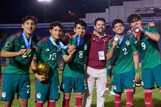 RECORD DATE NOT STATED Concacaf U-17 Championship 2023 Mexico vs United States Final (L-R), Yerar Azcarate, Gael Alvarez, Jose Urias, Jose Suarez, Stephano Carrillo of Mexico during the game Mexico (Mexican national team, Nationalteam vs United States (USA) corresponding to the great final of the Concacaf Under-17 Mens Championship Guatemala 2023, at Doroteo Guamuch Flores Stadium, on February 26, 2023. <br><br> (I-D), Yerar Azcarate, Gael Alvarez, Jose Urias, Jose Suarez, Stephano Carrillo de Mexico durante el partido Mexico (Seleccion Nacional Mexicana) vs Estados Unidos (EUA), correspondiente a la gran final del campeonato Masculino Sub-17 de la Concacaf Guatemala 2023, en el Estadio Doroteo Guamuch Flores, el 26 de Febrero de 2023. CIUDAD DE GUATEMALA GUATEMALA GUATEMALA  Copyright: xCristianxdexMarchenax 20230226215208_CC_U17_F_MEX_USA_URIAS163