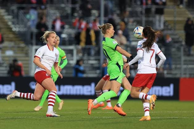 DFB Pokal women 2022 2023 quarterfinals, 1 FC Köln VfL Wolfsburg Celina Degen FC, 5 , Alexandra Popp VfL, 11 , Manjou Wilde FC, 7 Köln Sportpark Höhenberg Nordrhein Westfalen Germany