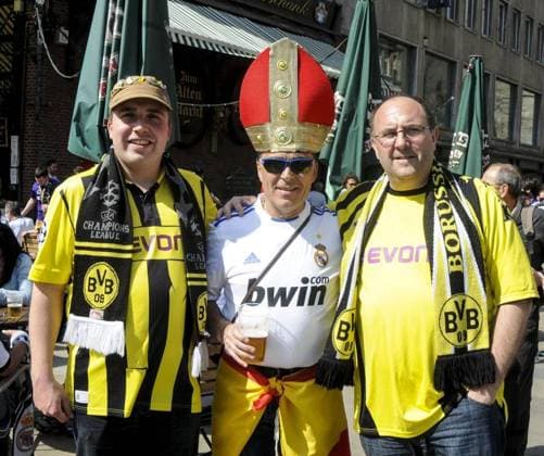 <p>Vor dem Halbfinalspiel Borussia Dortmund - Real Madrid am Mittwoch, 24.04.2013, in Dortmund. Die Fans von Borussia Dortmund und Real Madrid stimmen sich in der Dortmunder Innenstadt auf das Spiel am Abend ein. Deutschland NRW Dortrmund Copyright: ThomasxNitsche