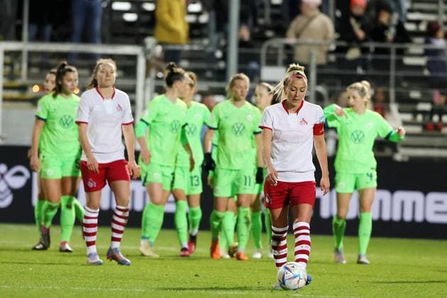 Sport 1 FC Köln vs VFL Wolfsburg, football women, DFB Pokal, quarterfinal, disappointment at Mandy Islacker 1 FC Köln after scoring 0 2, picture , 28 02 2023