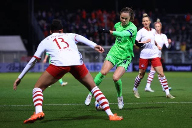 DFB Pokal women 2022 2023 quarterfinals, 1 FC Köln VfL Wolfsburg Ewa Pajor VfL, 9 Köln Sportpark Höhenberg Nordrhein Westfalen Germany