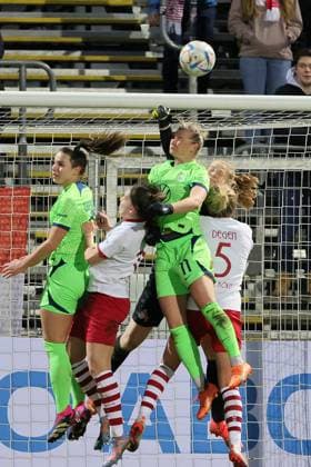 Sport 1 FC Cologne vs VFL Wolfsburg, football women, DFB Pokal, Manon Klett 1 FC Cologne before Alexandra Popp Wolfsburg , image , 28 02 2023