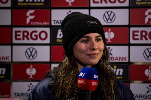 DFB Pokal der Frauen Viertelfinale, 1 FC Koeln VfL Wolfsburg 28 02 2023 Lena Oberdorf VfL Wolfsburg, 5 im Sky Interview DFB Pokal der Frauen Viertelfinale, 1 FC Koeln VfL Wolfsburg, Koeln, Sportpark Hoehenberg DFB REGULATIONS PROHIBIT ANY USE OF PHOTOGRAPHS AS IMAGE SEQUENCES AND OR QUASI VIDEO Copyright: xBEAUTIFULxSPORTS Wunderlx