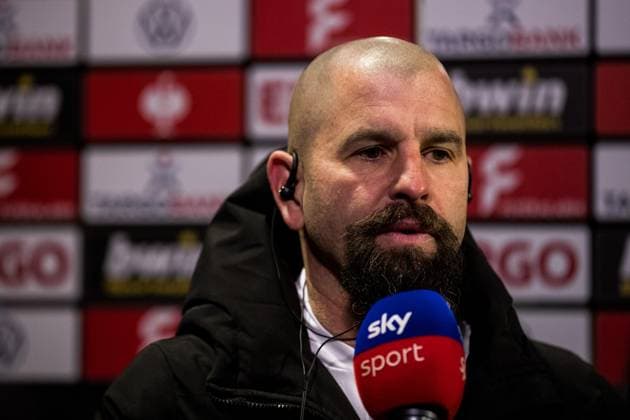 DFB Pokal der Frauen Viertelfinale, 1 FC Koeln VfL Wolfsburg 28 02 2023 Sascha Glass Trainer 1 FC Koeln im Sky Interview DFB Pokal der Frauen Viertelfinale, 1 FC Koeln VfL Wolfsburg, Koeln, Sportpark Hoehenberg DFB REGULATIONS PROHIBIT ANY USE OF PHOTOGRAPHS AS IMAGE SEQUENCES AND OR QUASI VIDEO Copyright: xBEAUTIFULxSPORTS Wunderlx